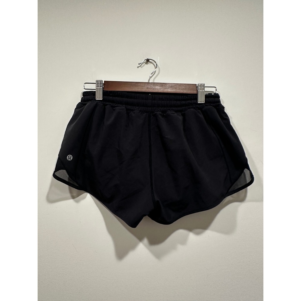 Lululemon Hotty Hot Low-Rise Lined Short 2.5 Black Size 6 W7AU8S
